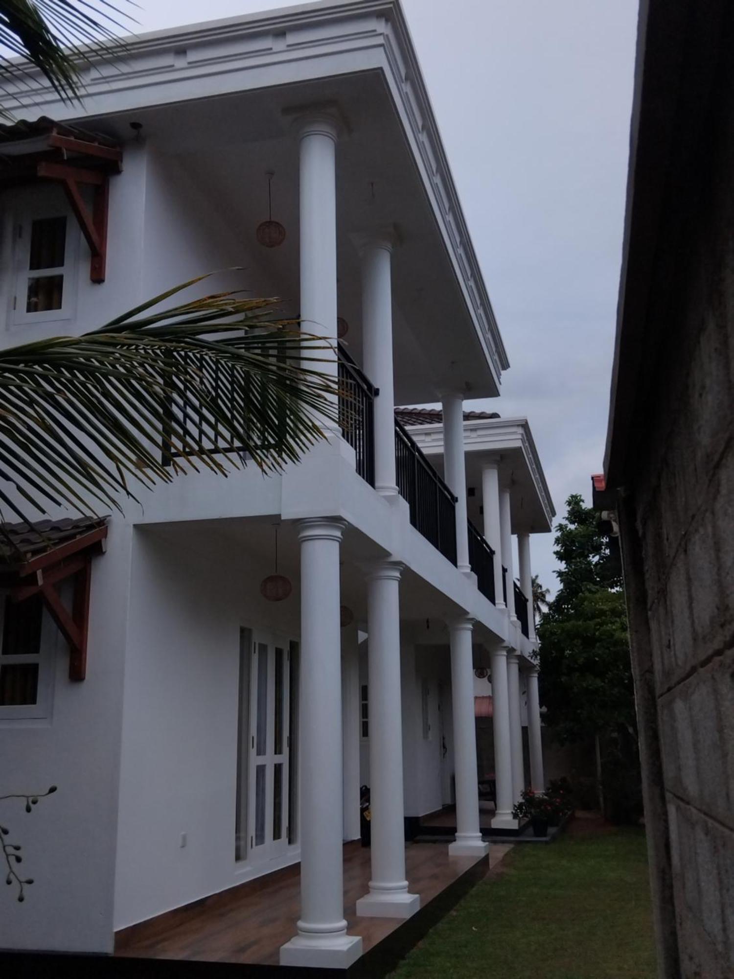Illumination Stay Negombo Buitenkant foto